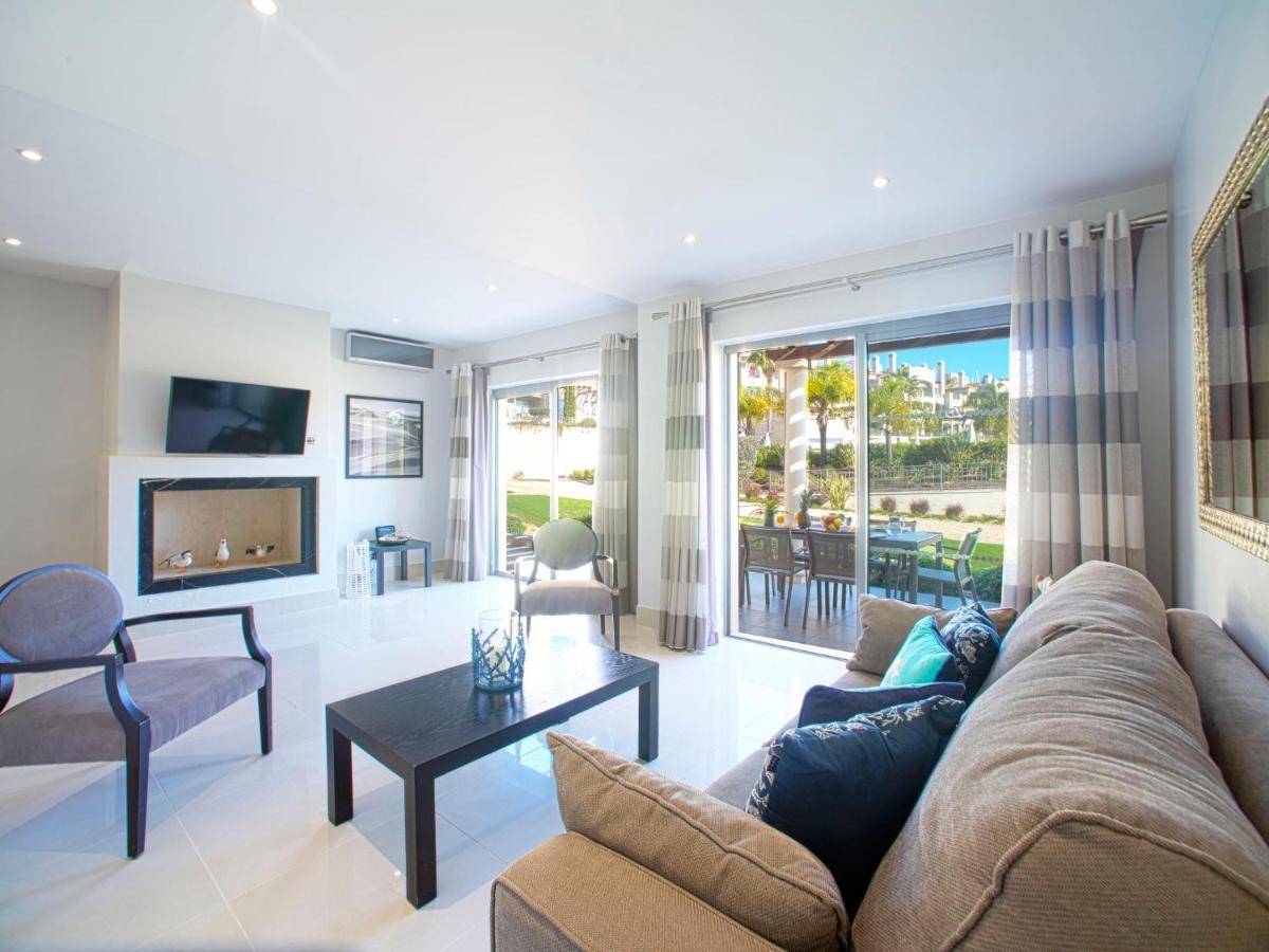 Apartment Pine Hills Ametista By Interhome ヴィラモウラ エクステリア 写真