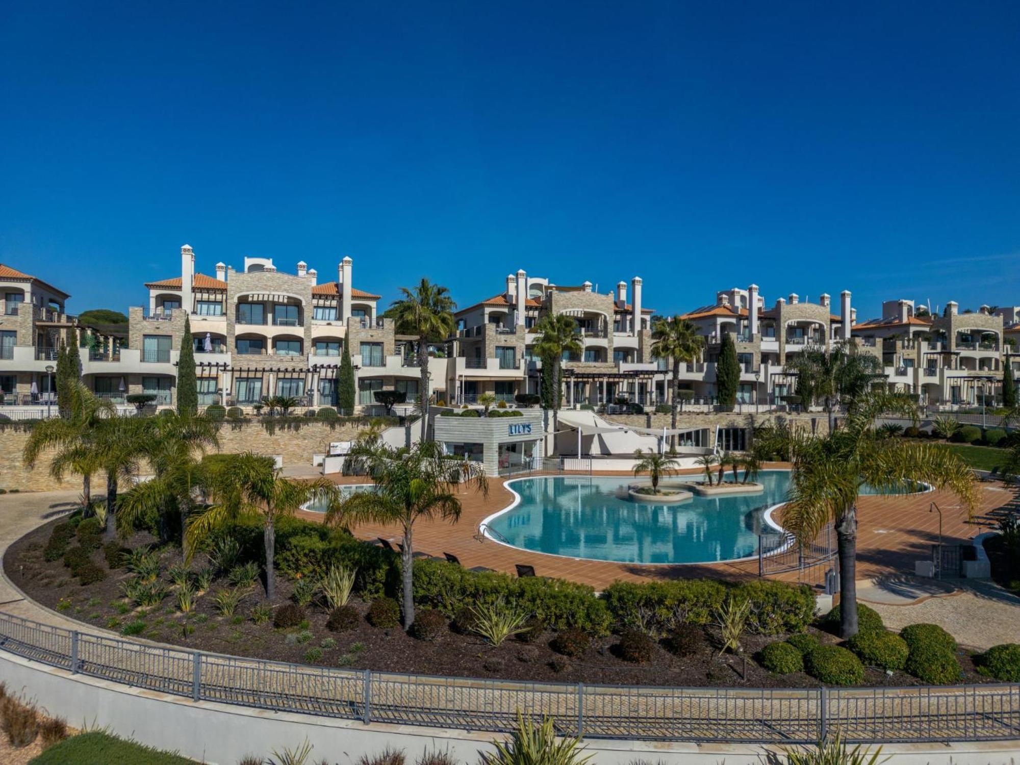 Apartment Pine Hills Ametista By Interhome ヴィラモウラ エクステリア 写真